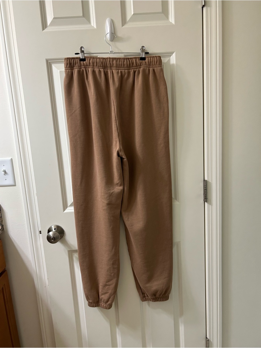 ALO Yoga Men's Drawstring Sweatpants in Tan Size M - Picture 2 of 4